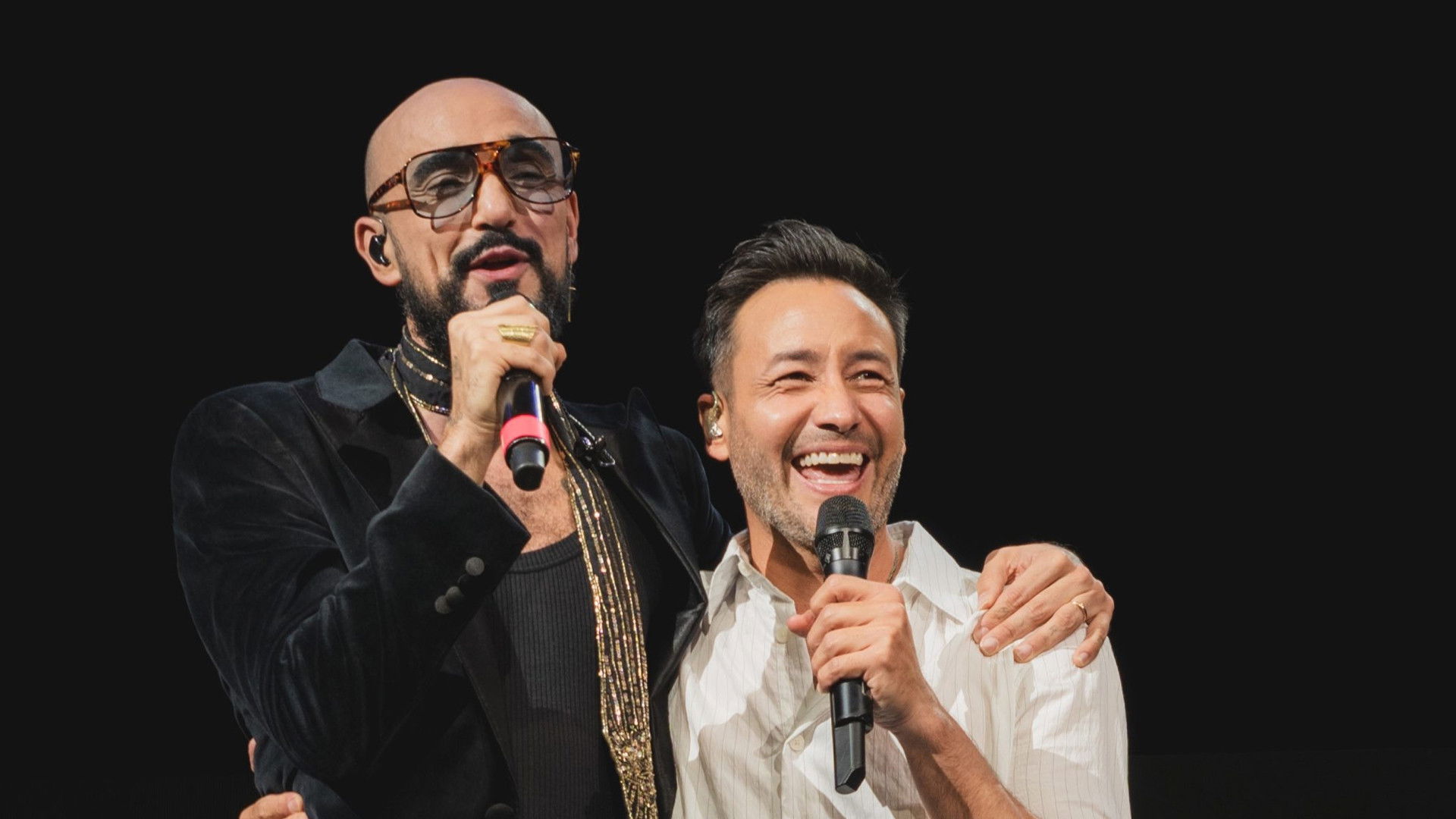 Backdrop for Es ahora: Luciano y Abel