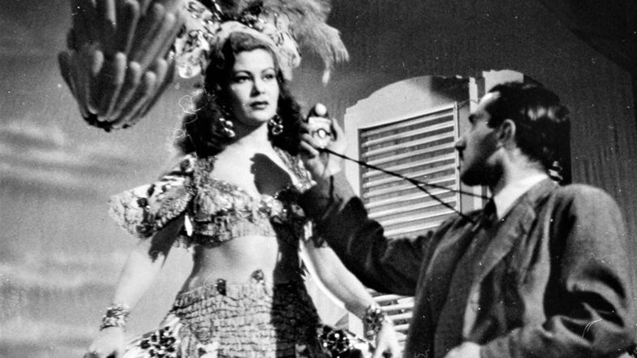 Backdrop for Una noche en el Ta-Ba-Rín