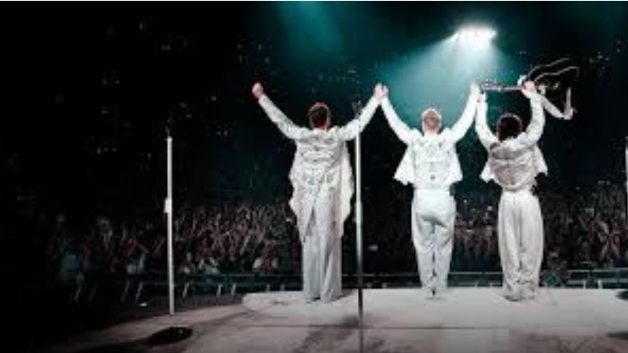 Backdrop for Take That: This Life – Live In Concert