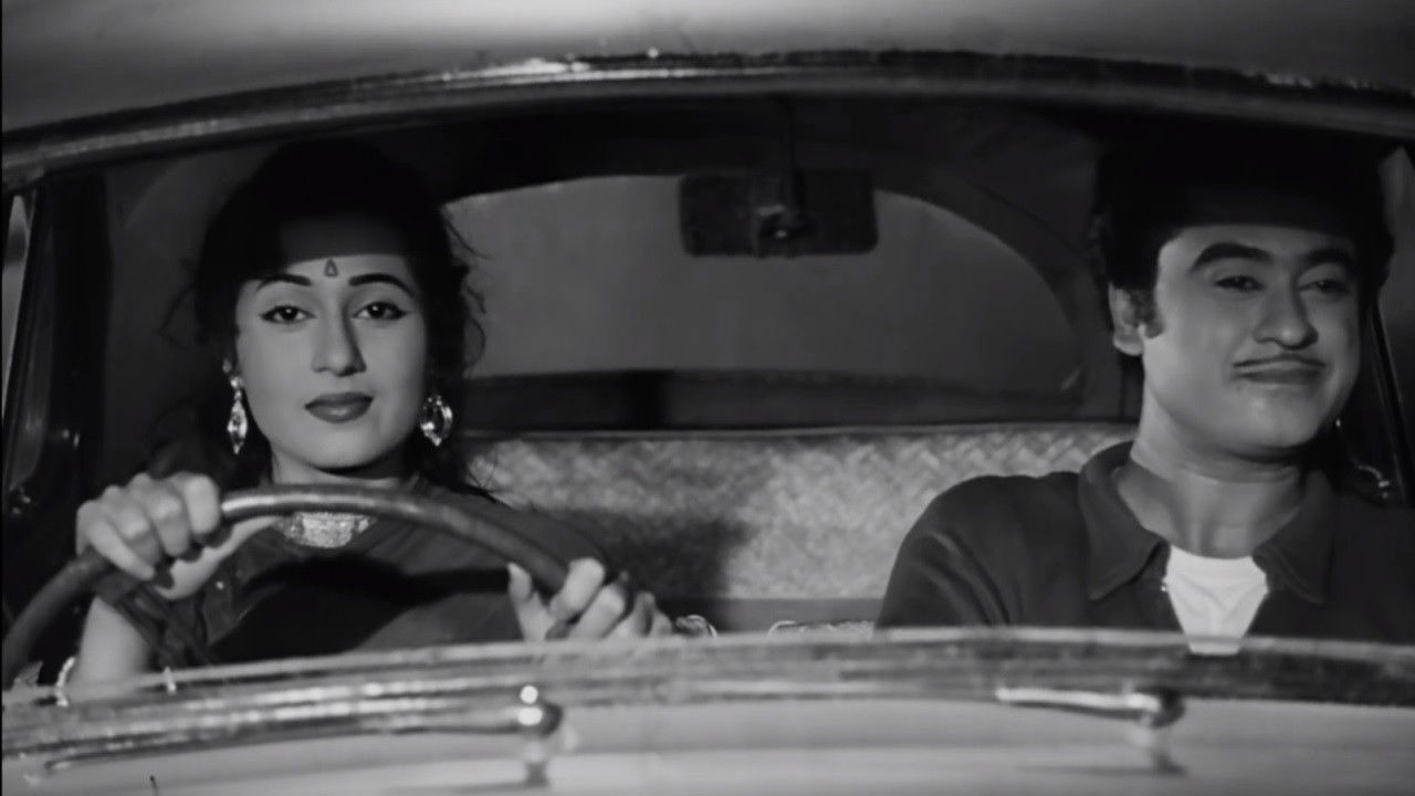 Backdrop for Chalti Ka Naam Gaadi