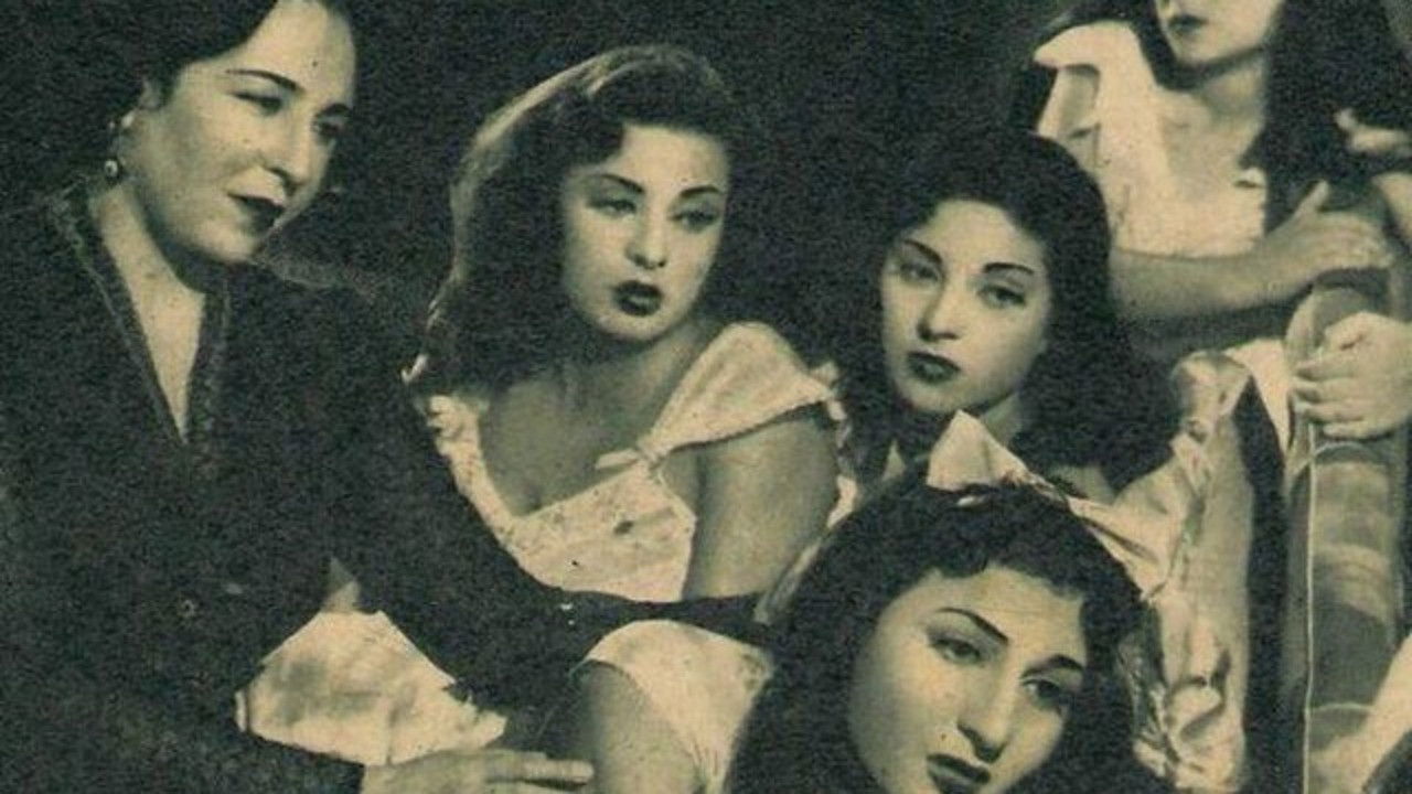 Backdrop for Four Girls and an Officer