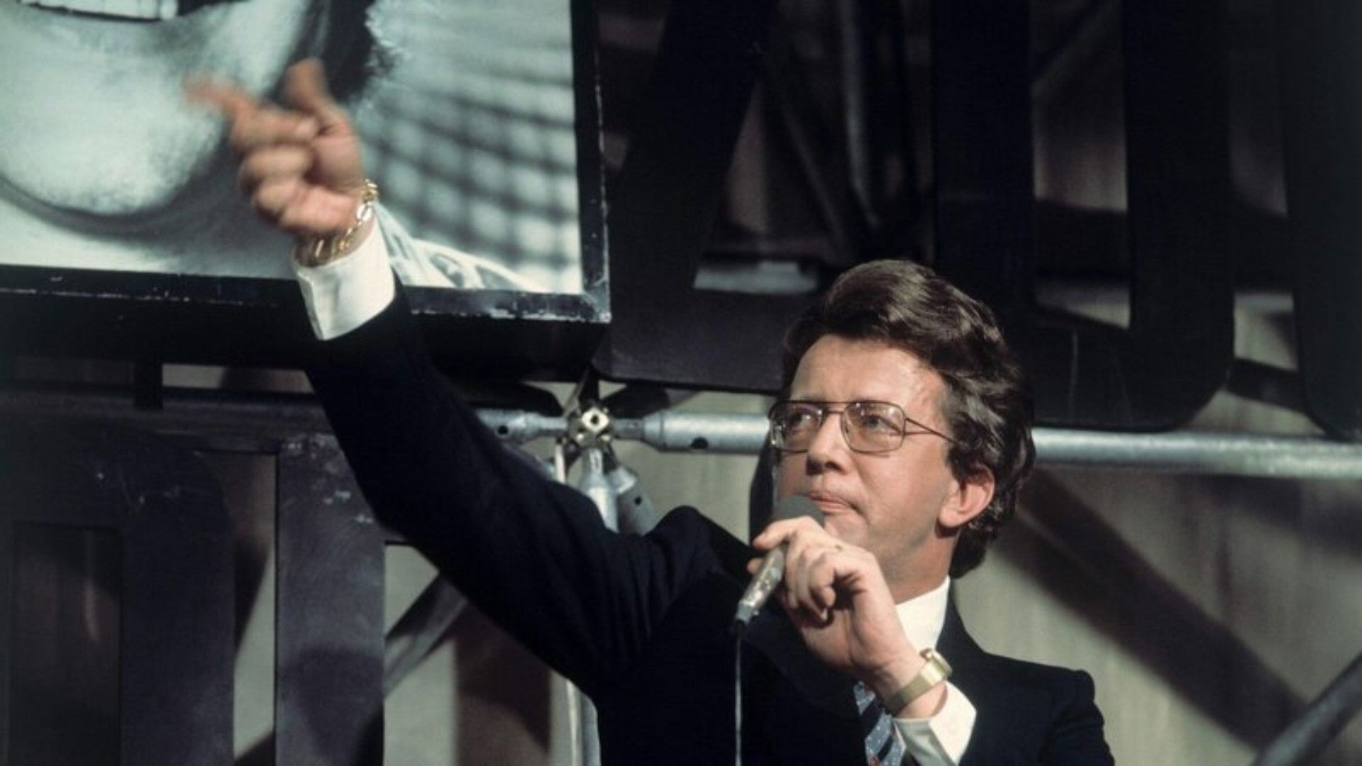 Backdrop for Die Schlagerstory