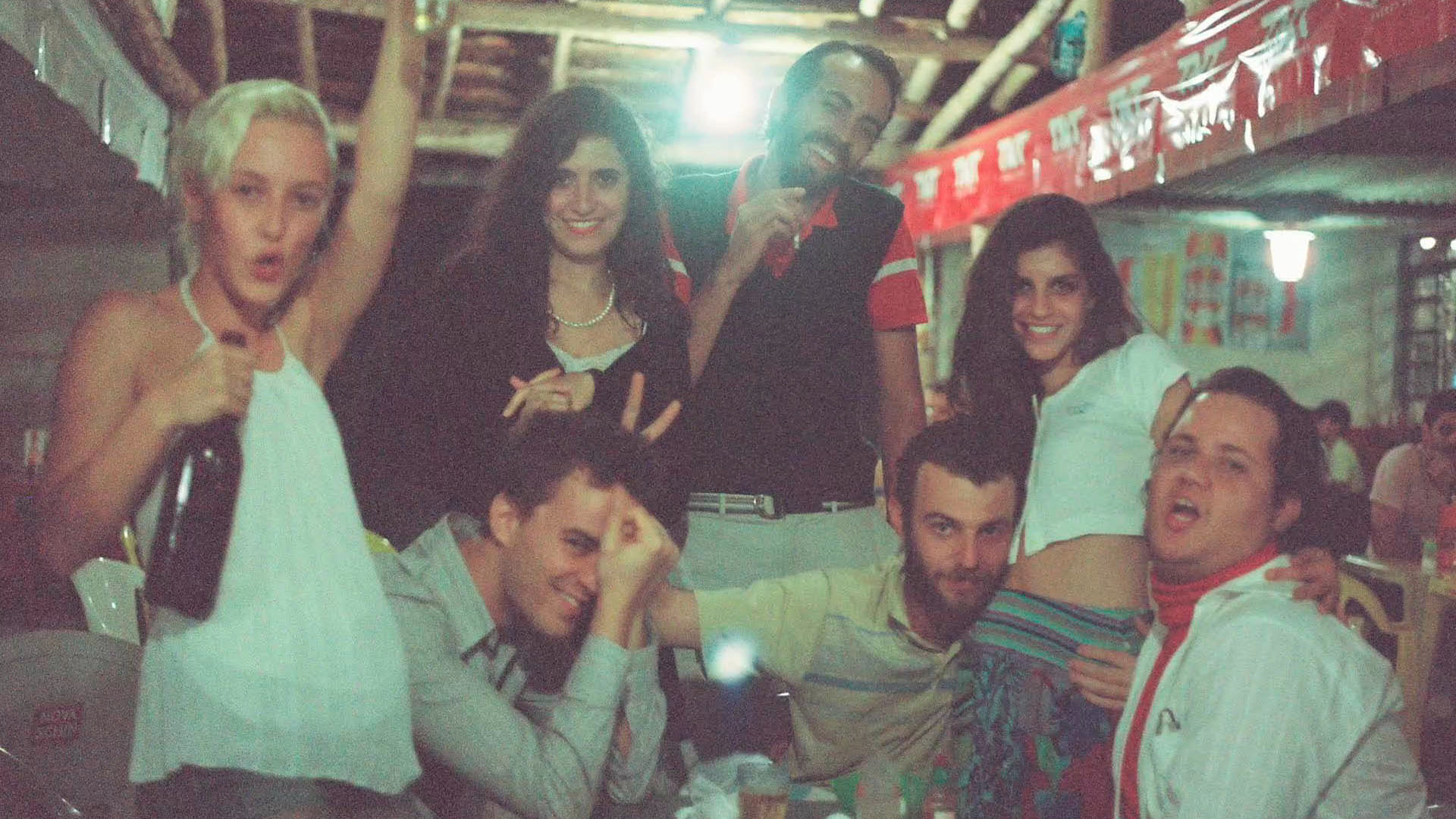 Backdrop for Os Jovens Baumann