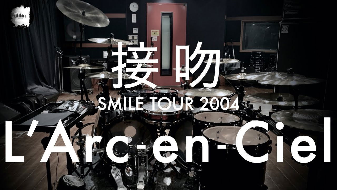 Backdrop for L'Arc~en~Ciel: SMILE TOUR 2004 -Zenkokuhen-