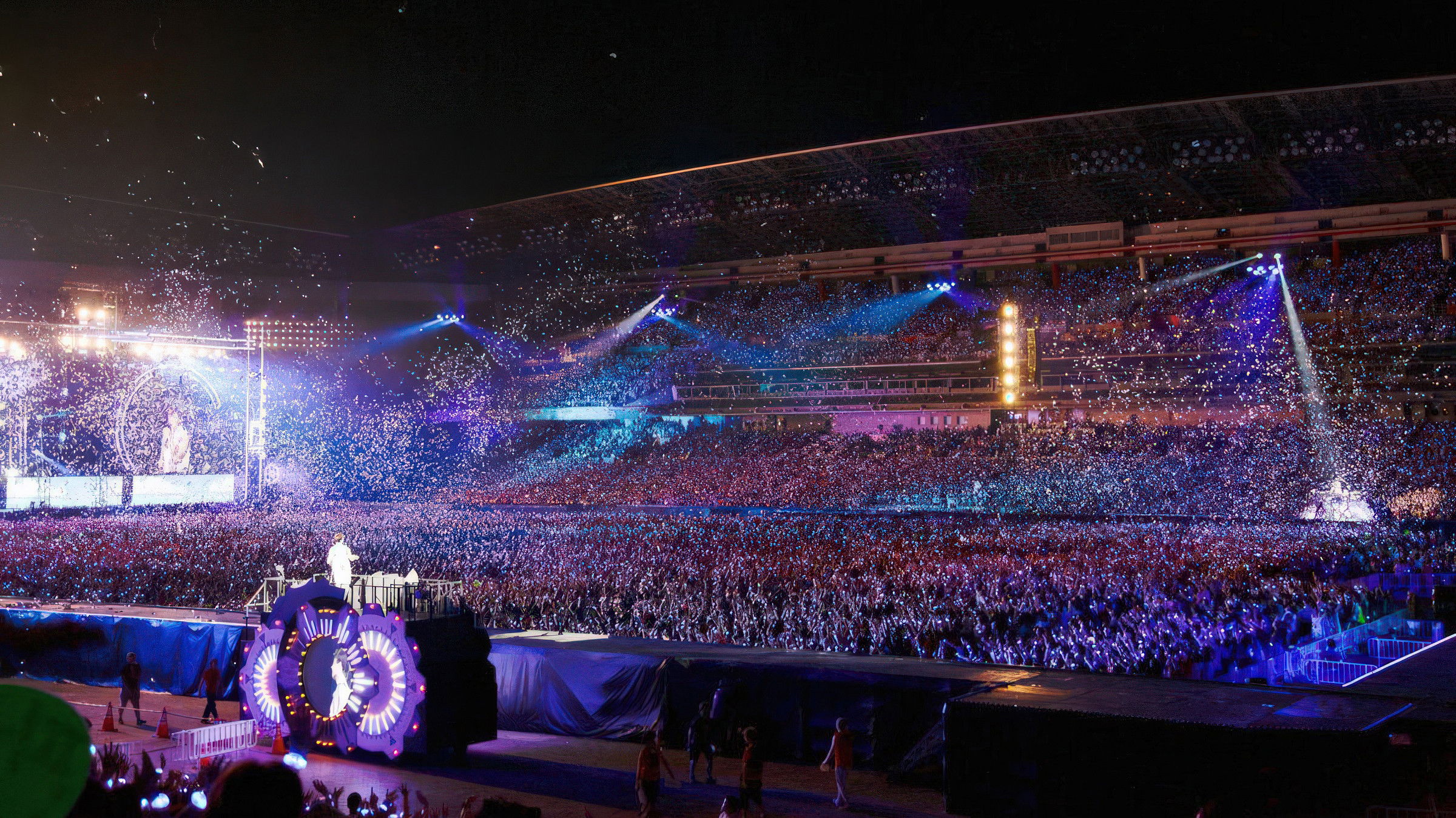 Backdrop for TOHOSHINKI LIVE TOUR 2013 ~TIME~ FINAL in NISSAN STADIUM