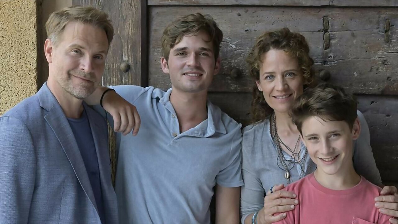 Backdrop for Ein Sommer auf Elba