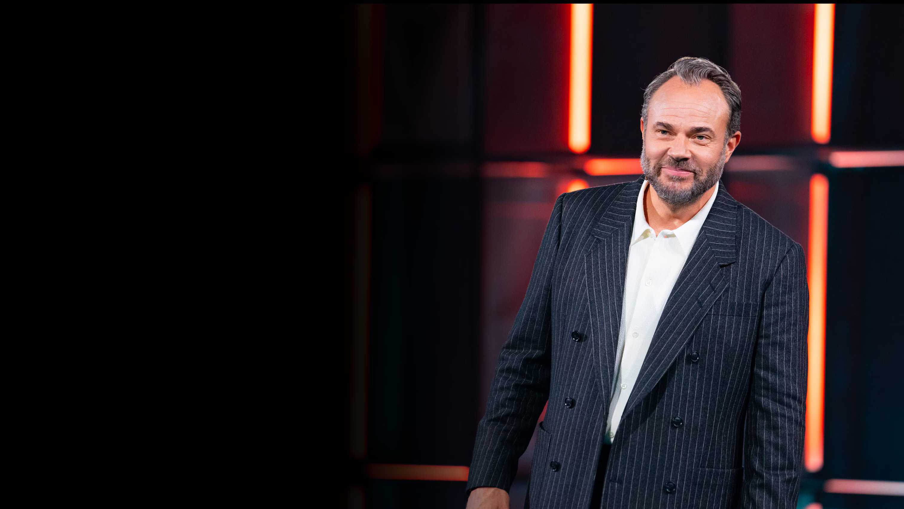 Backdrop for Hellenius hörna hyllar TV