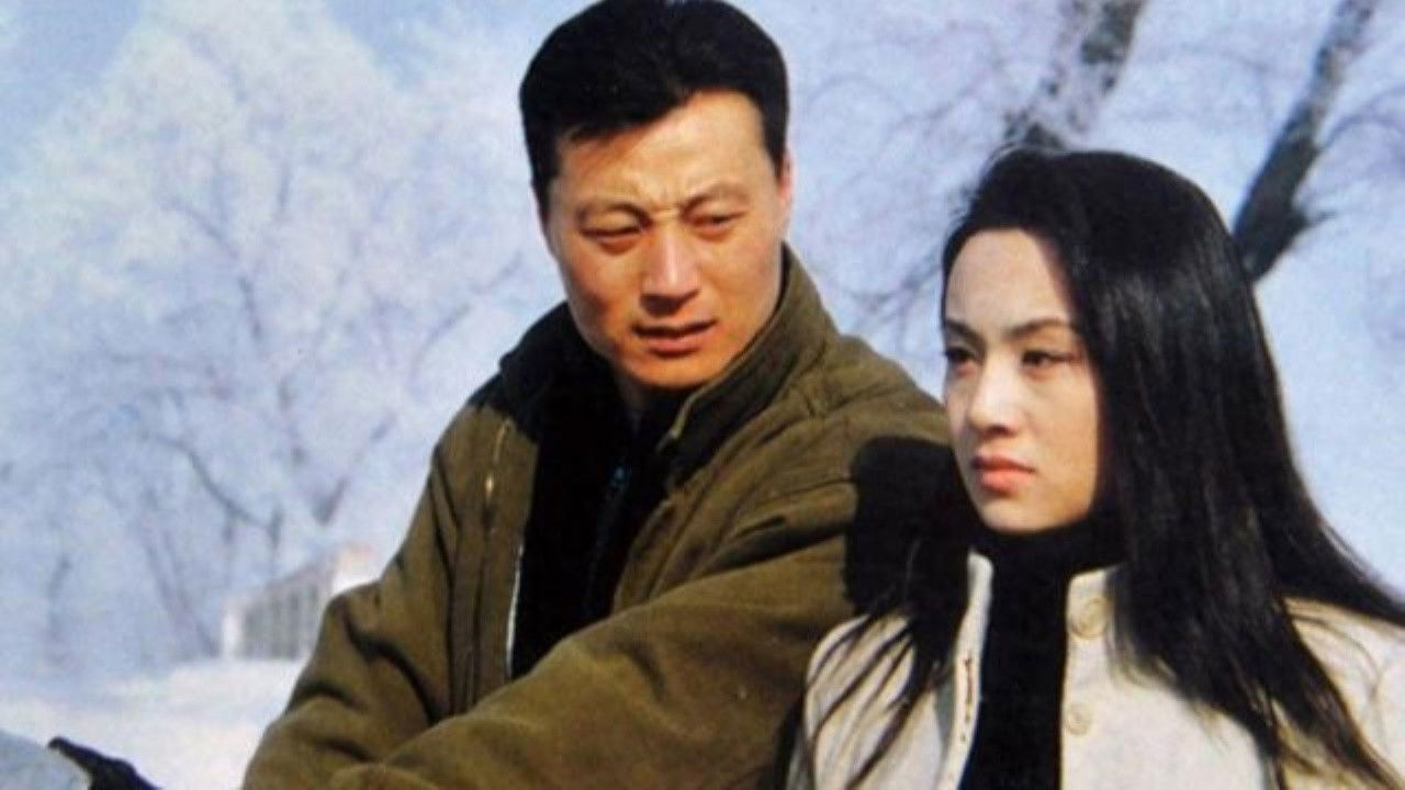 Backdrop for 谁可相依