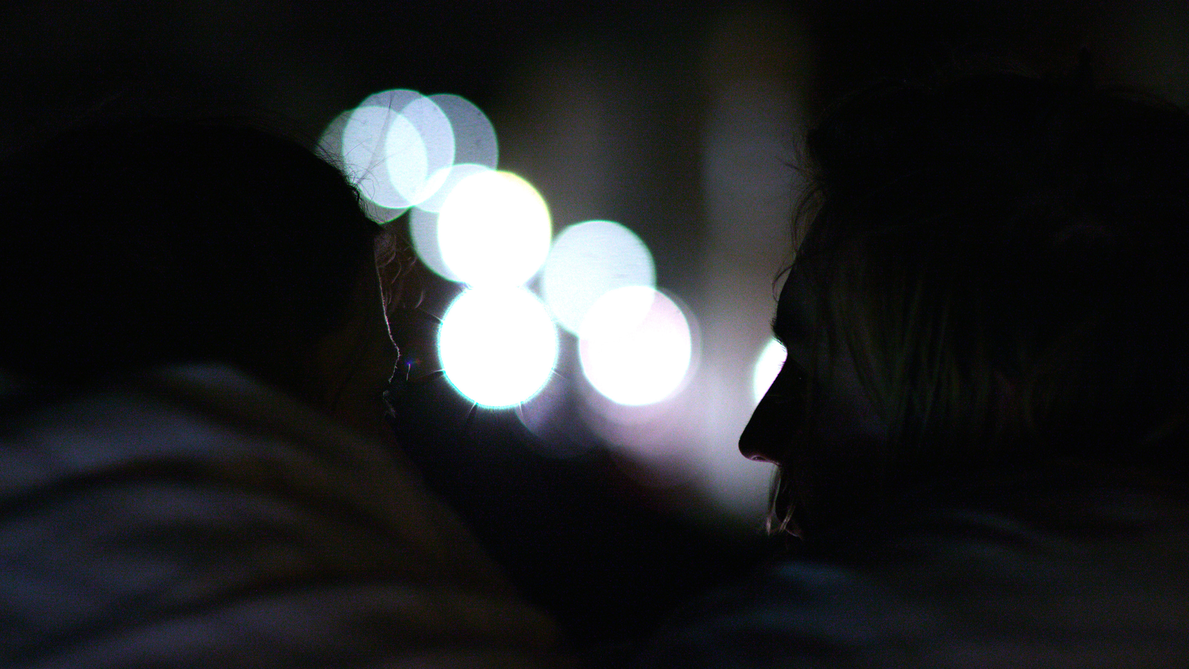 Backdrop for Comisura (The Corners of Your Mouth)