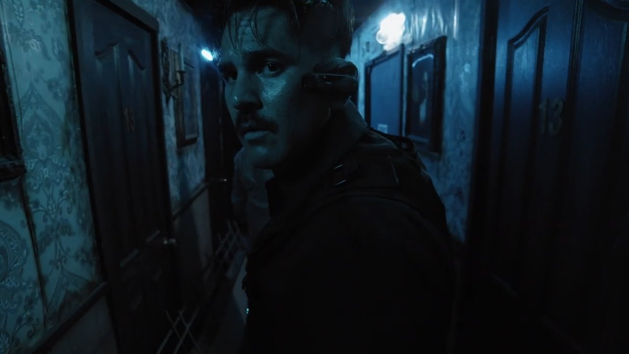 Backdrop for Live Escape