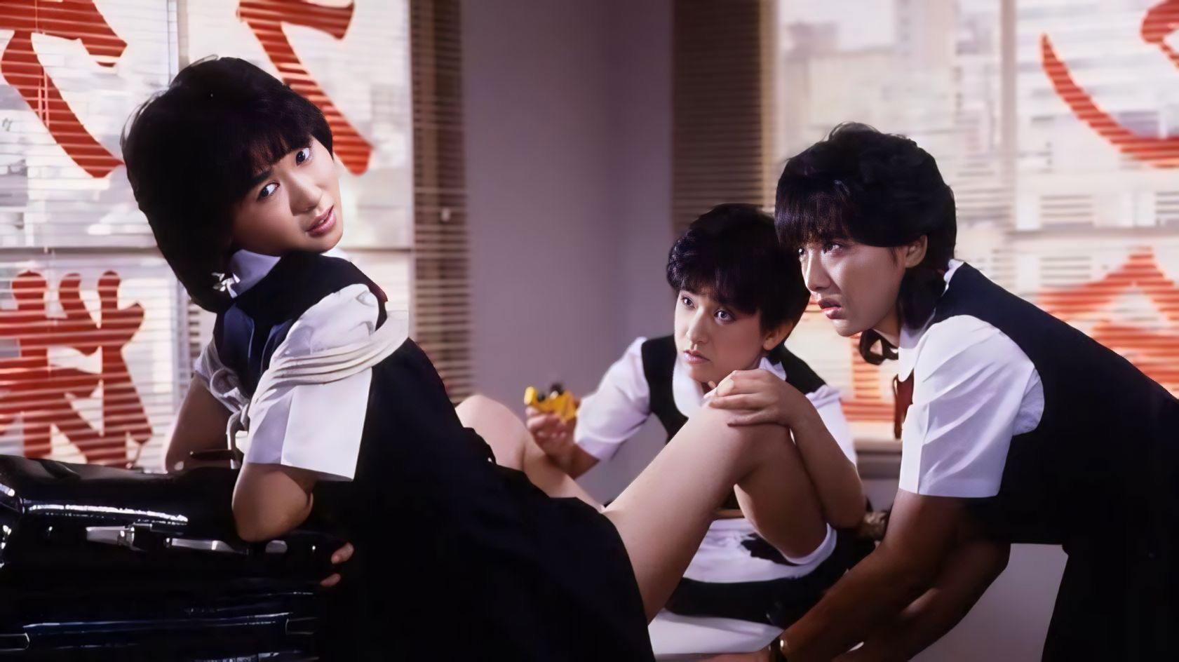 Backdrop for Sukeban Kabushiki-gaisha: Yacchae! Ojôsan