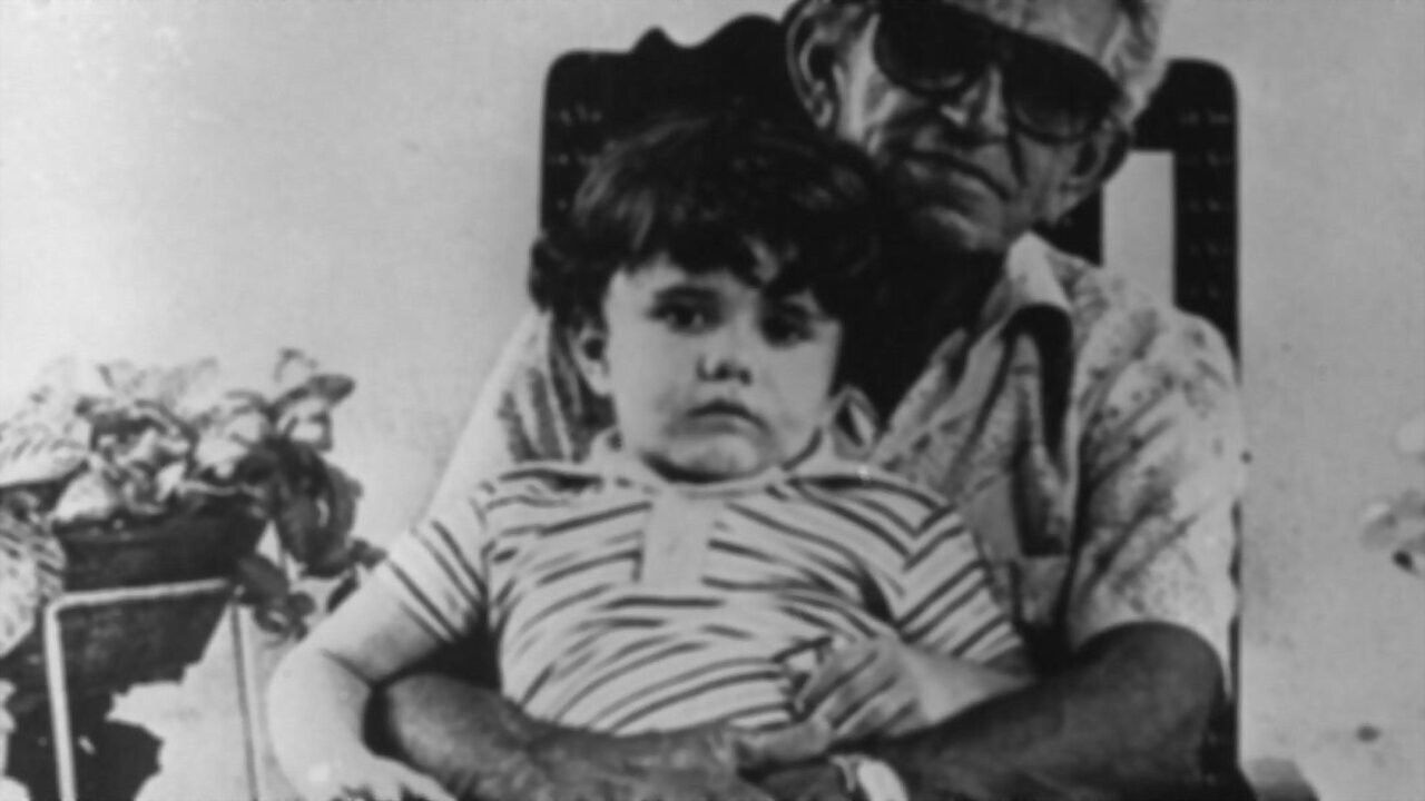 Backdrop for Foi um Tempo de Poesia