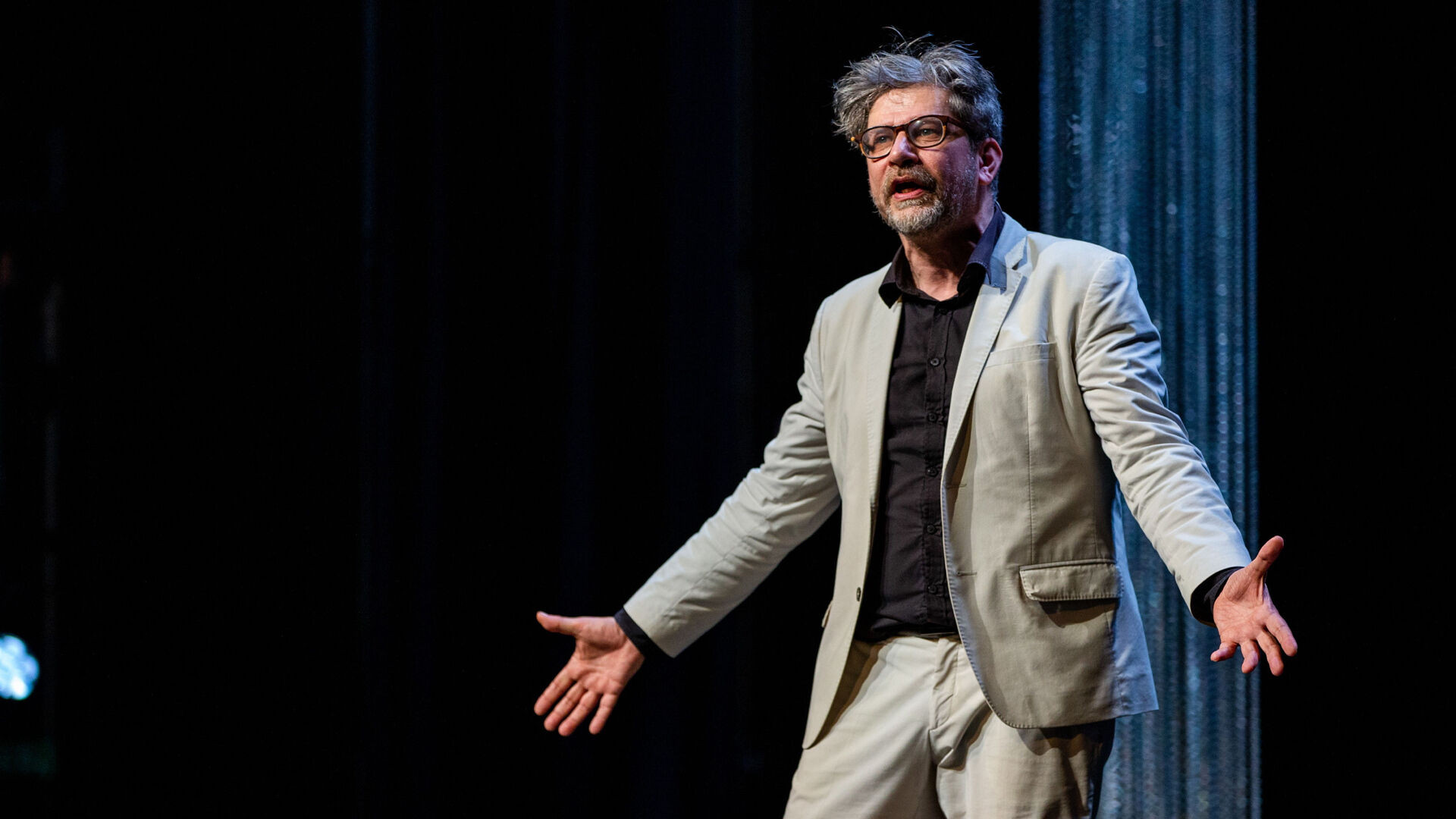 Backdrop for Wim Helsen: Niet Mijn Apen, Niet Mijn Circus