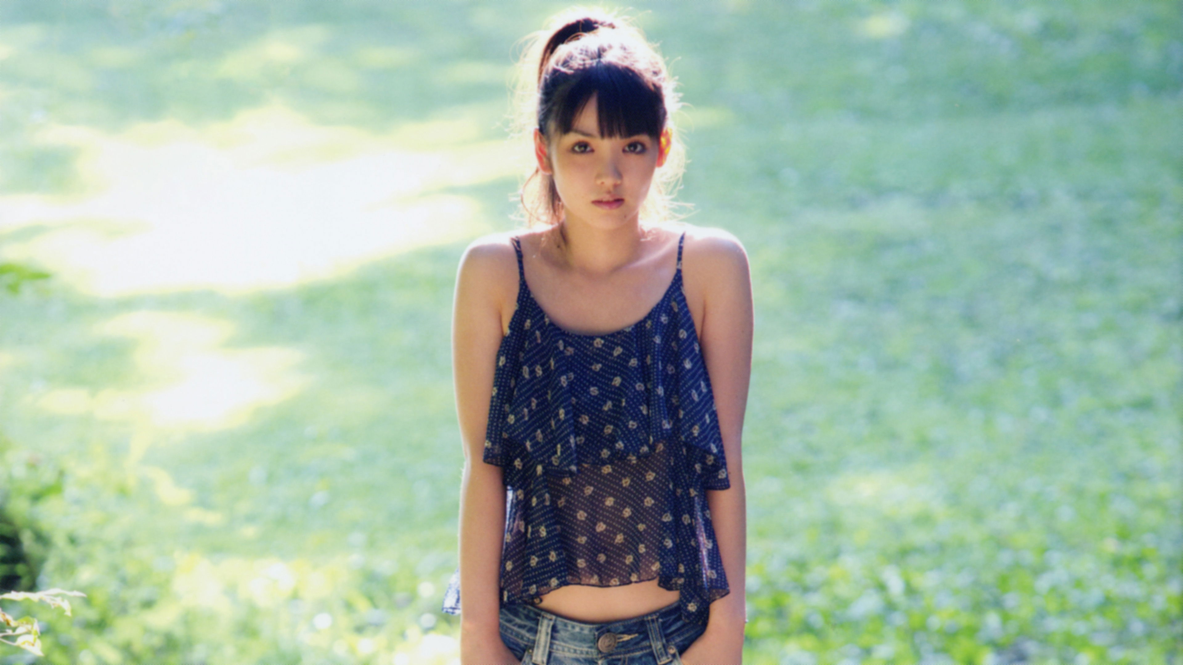 Backdrop for Michishige Sayumi ~Blue Rose~