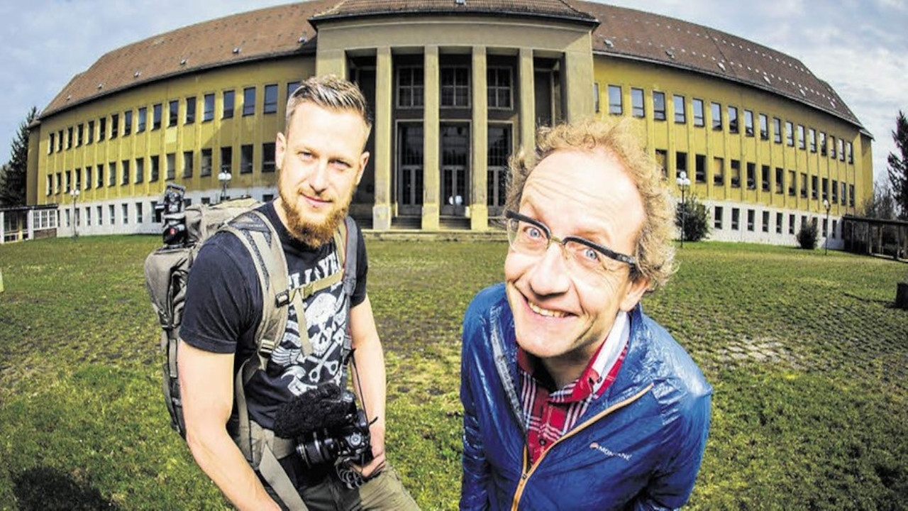 Backdrop for Wigald & Fritz - Die Geschichtsjäger