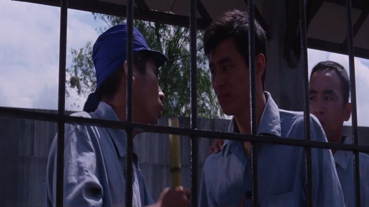 Backdrop for 午前零時の出獄