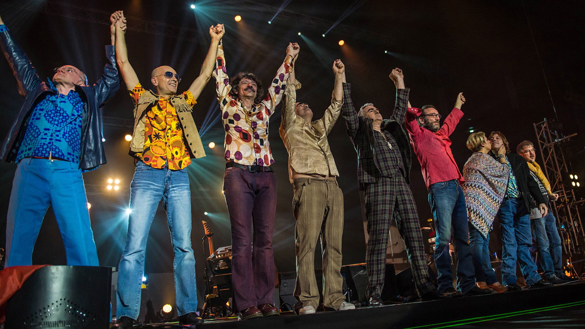 Backdrop for Ritmo sbilenco - Un filmino su Elio e le Storie Tese