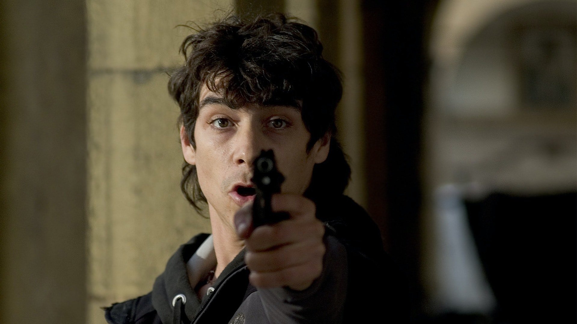 Backdrop for Todos estamos invitados