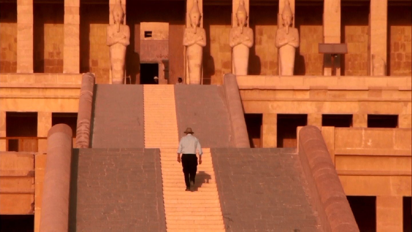 Backdrop for Dan Cruickshank's Adventures in Architecture