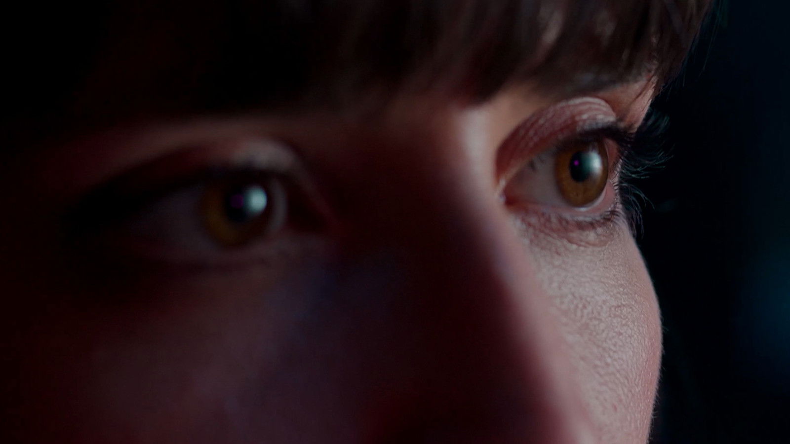 Backdrop for I don't love you anymore (but you keep blowing my mind)