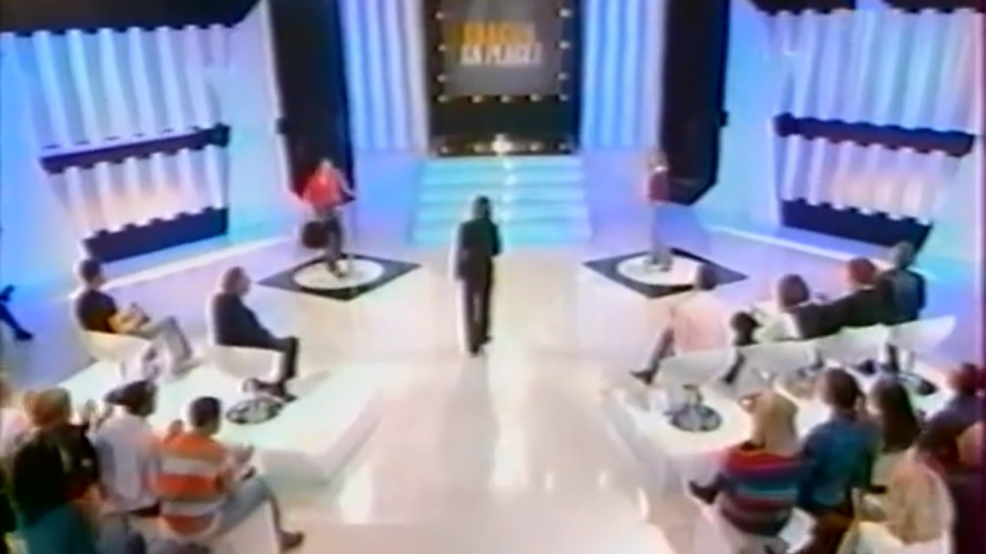 Backdrop for Chacun sa place !