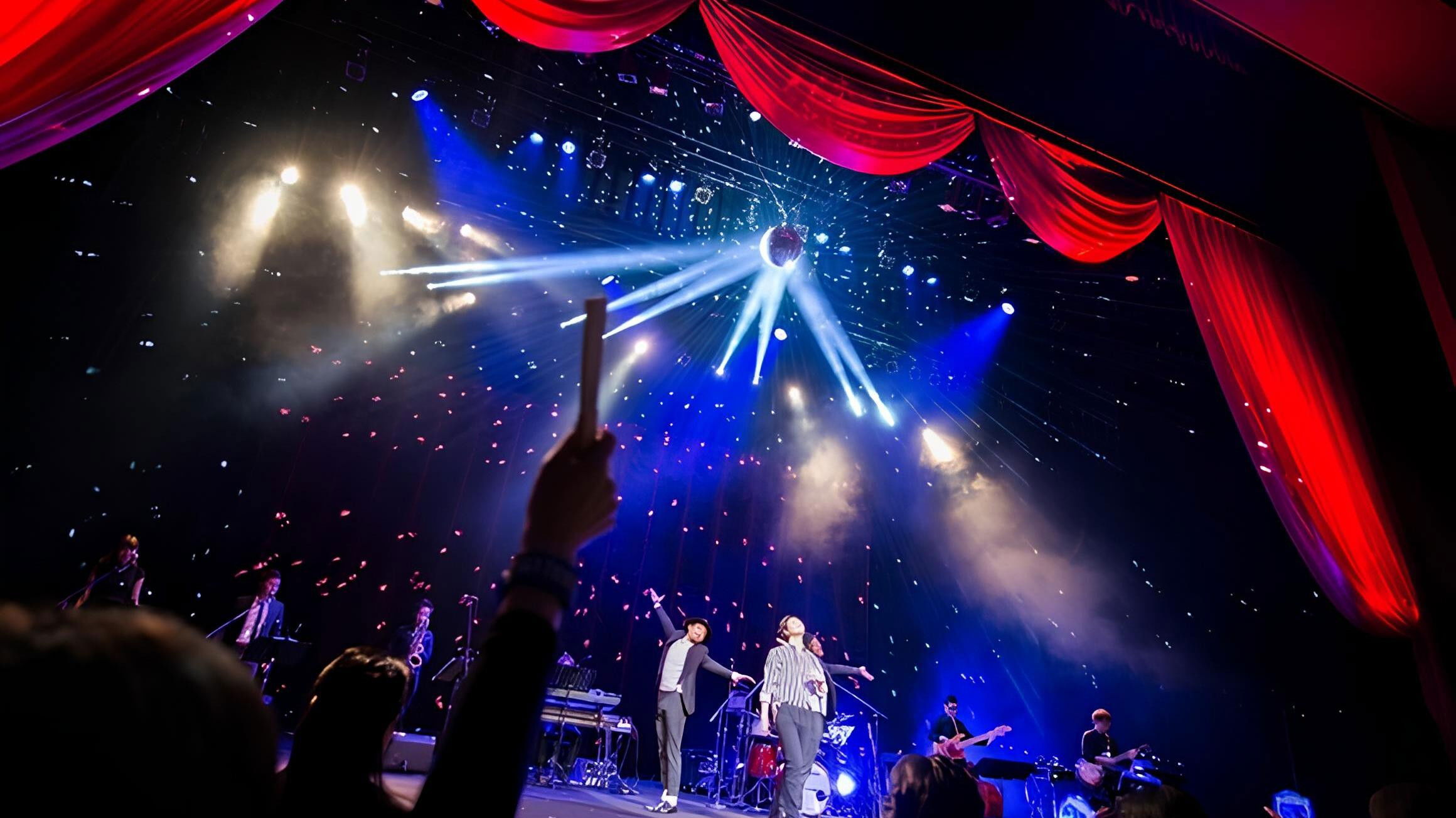 Backdrop for LEE JONG HYUN 1st Solo Concert in Japan Welcome to SPARKLING NIGHT