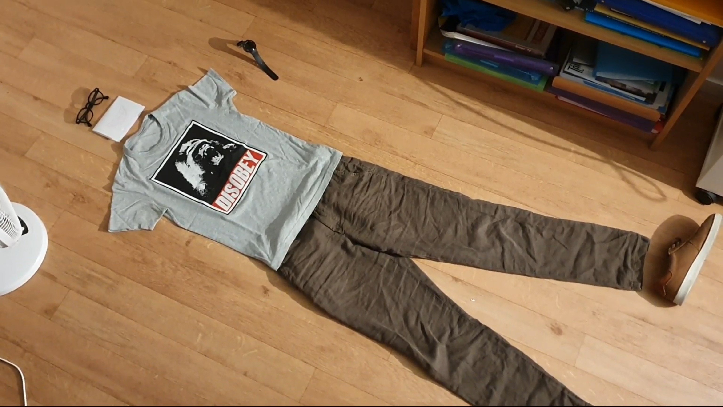 Backdrop for Autopsie d'une Chambre