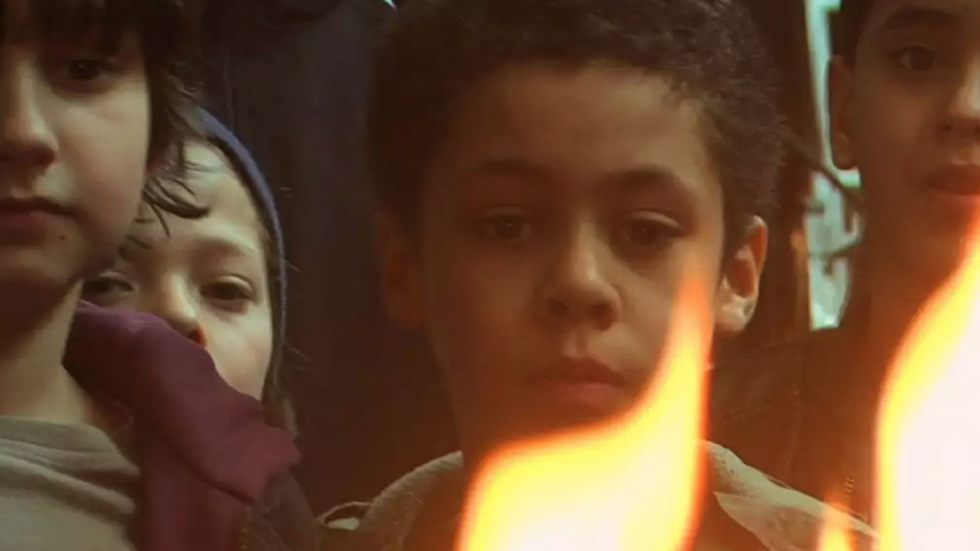 Backdrop for Pour de vrai, pour de faux