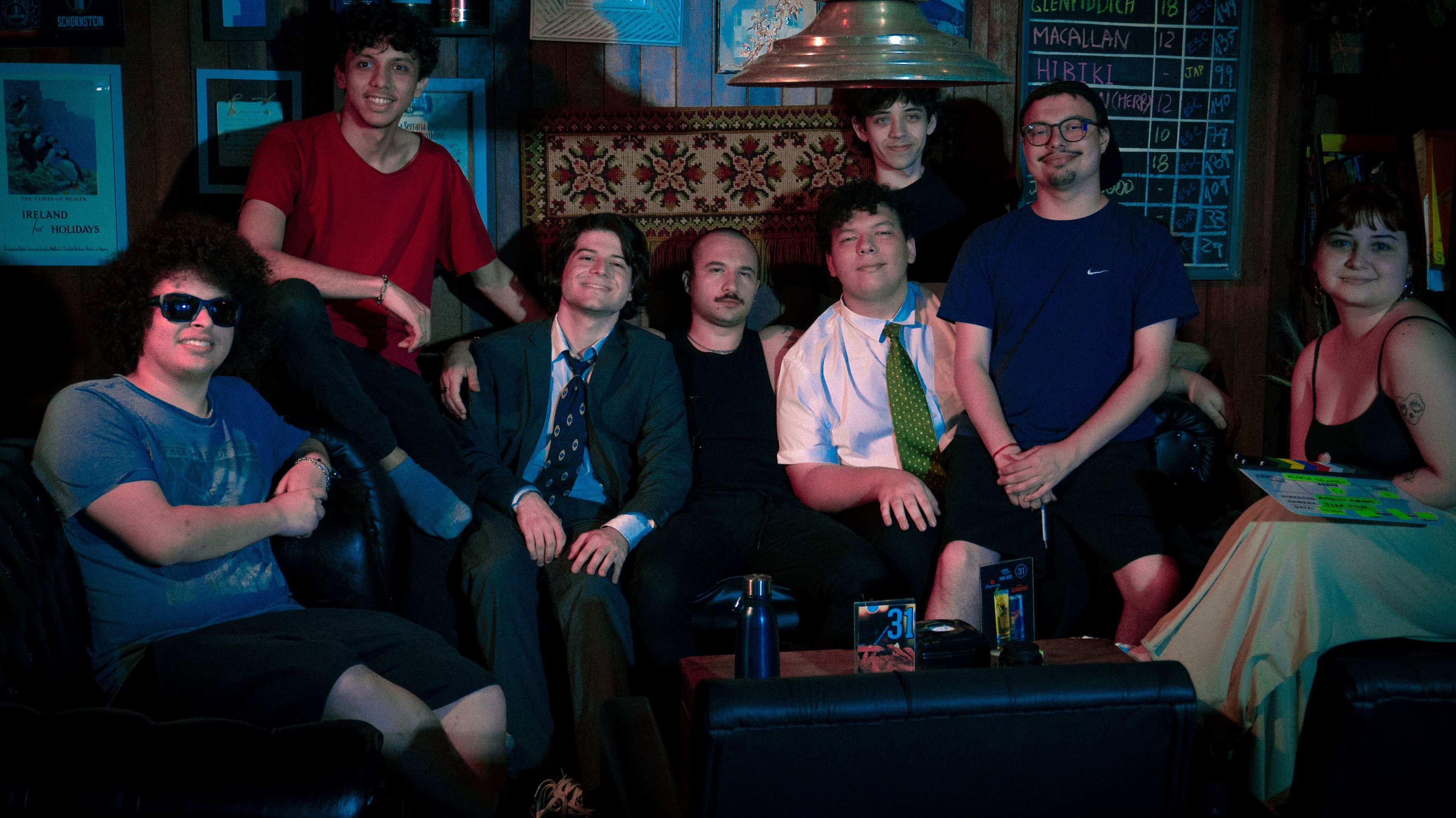 Backdrop for The Making of "Faça a Máfia Grande Novamente"