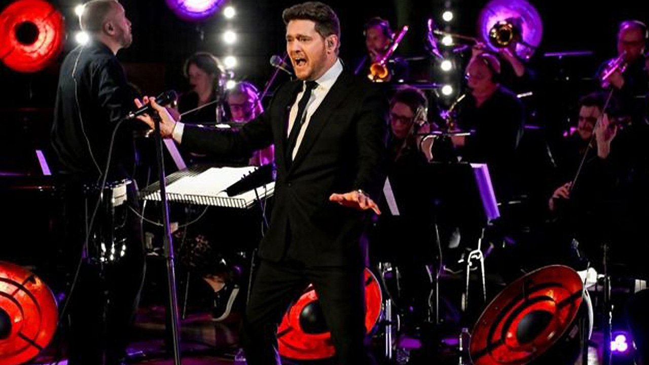Backdrop for Michael Bublé's Christmas in Hollywood
