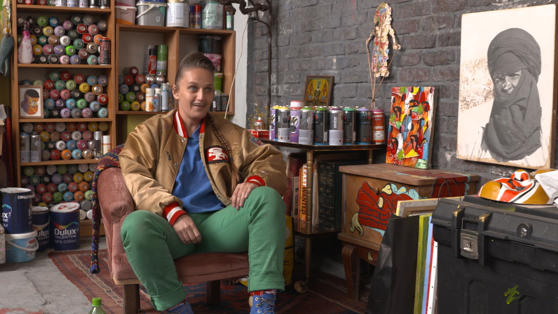 Backdrop for Ceci n'est pas un graffiti