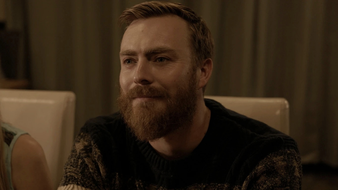 Backdrop for Réservée