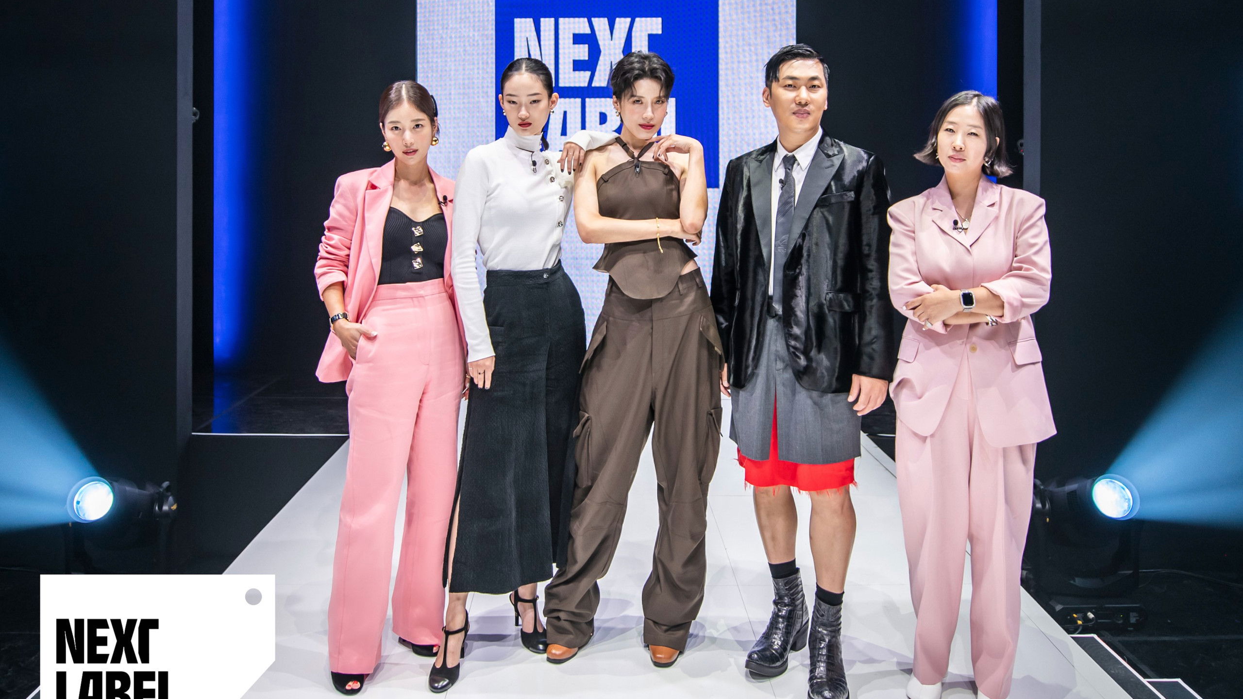 Backdrop for 넥스트 레이블