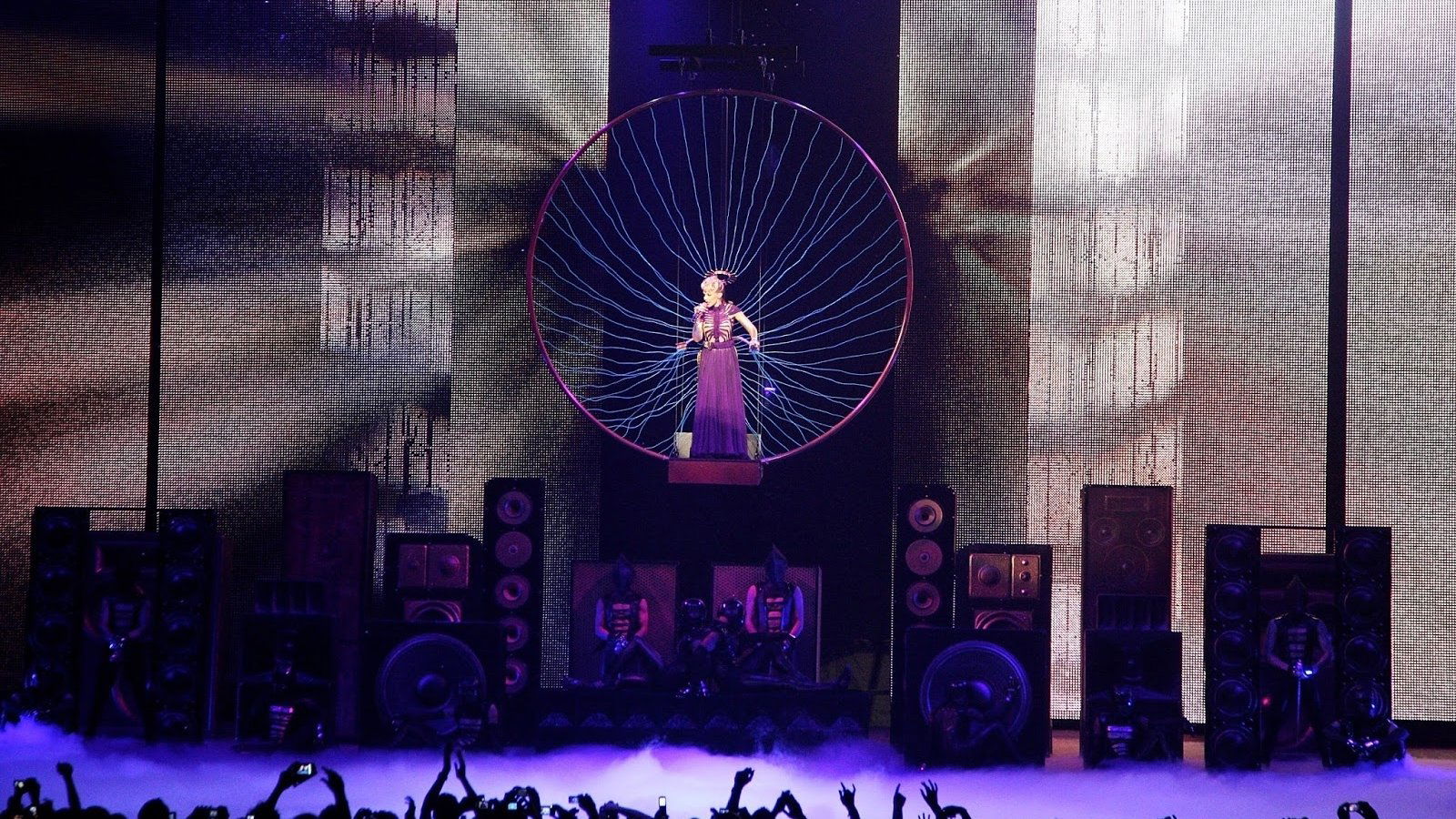 Backdrop for Kylie Minogue: KylieX2008