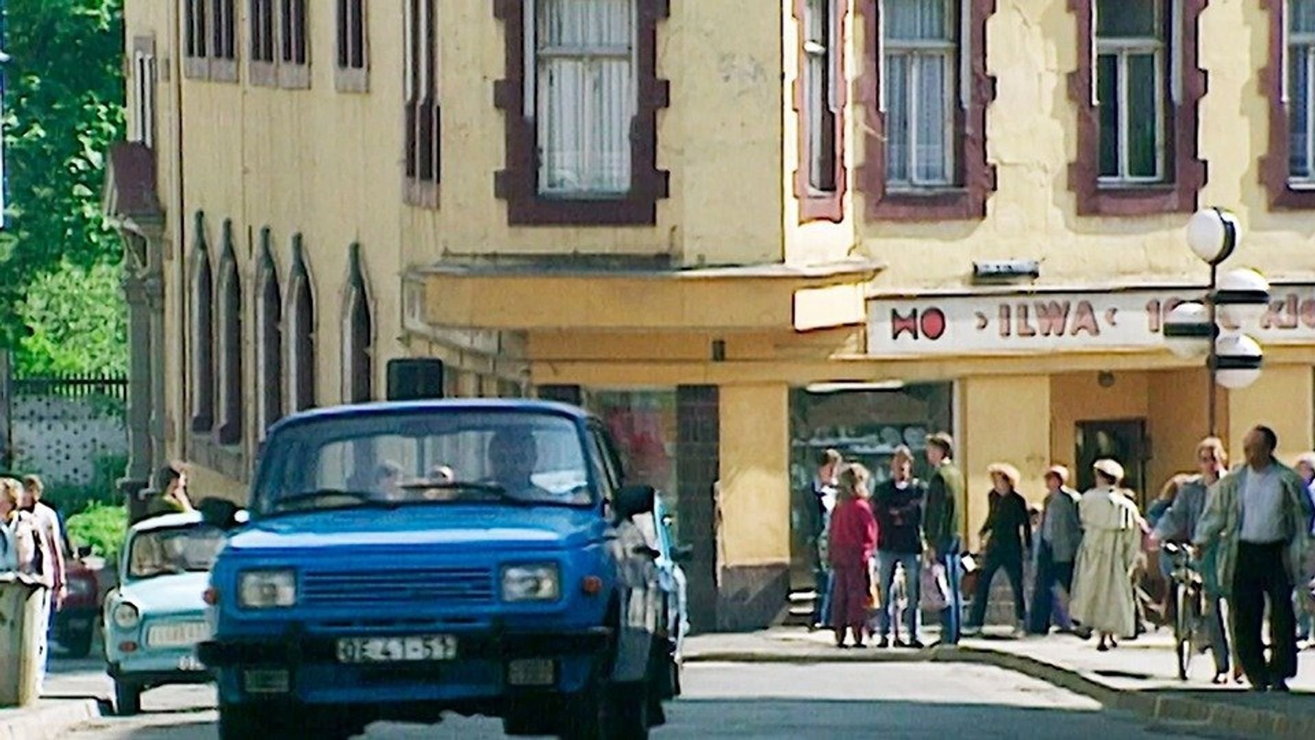 Backdrop for DDR 1990 - Reise durch ein verschwindendes Land