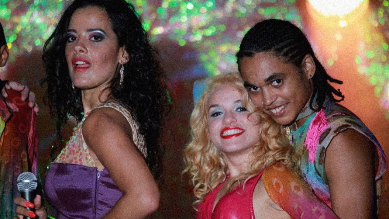 Backdrop for Love, Plastic and Noise