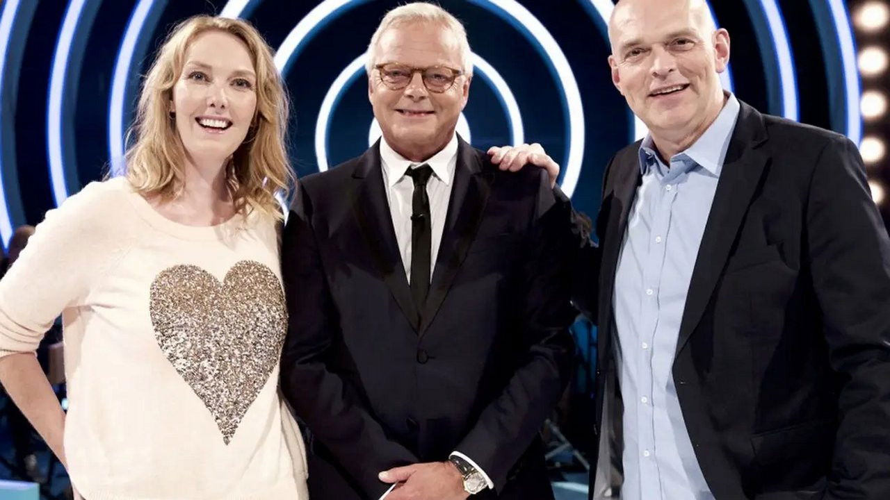 Backdrop for Med på noderne