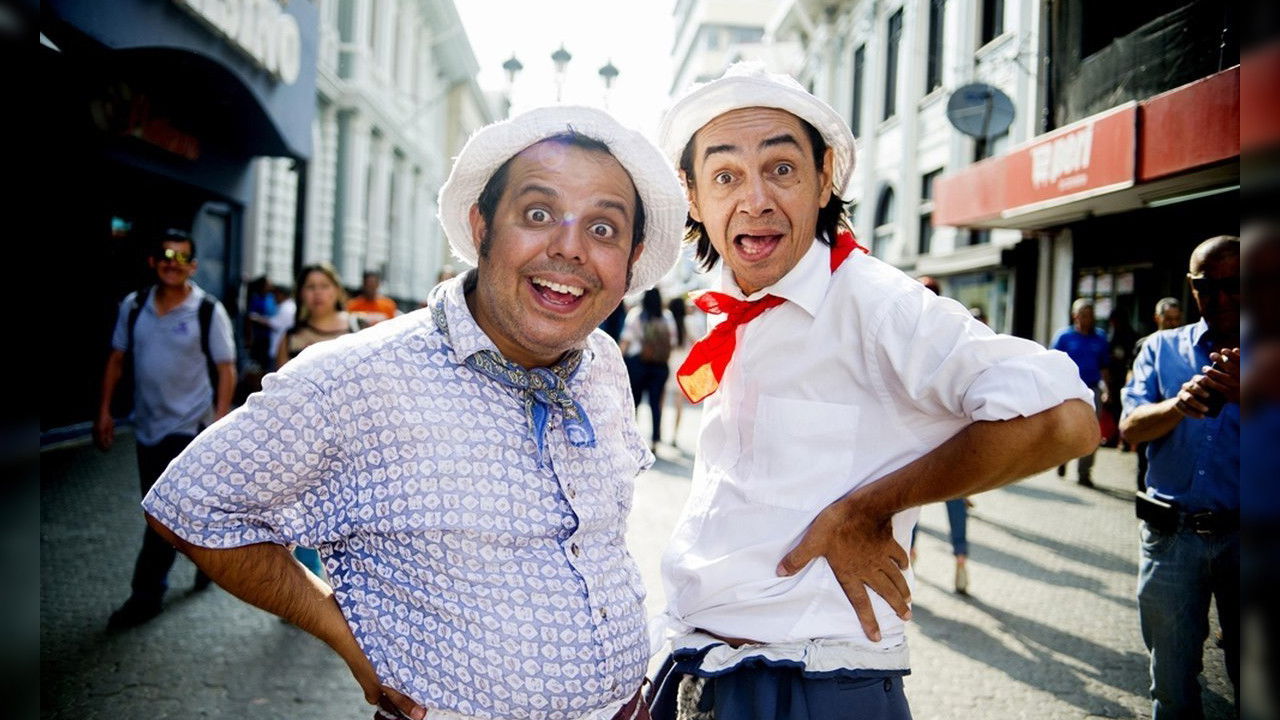 Backdrop for Los Enredos de Juan Vainas