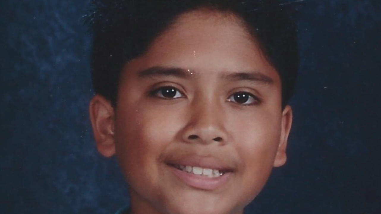 Backdrop for In Sheep's Clothing: The Ryan Guevara Story