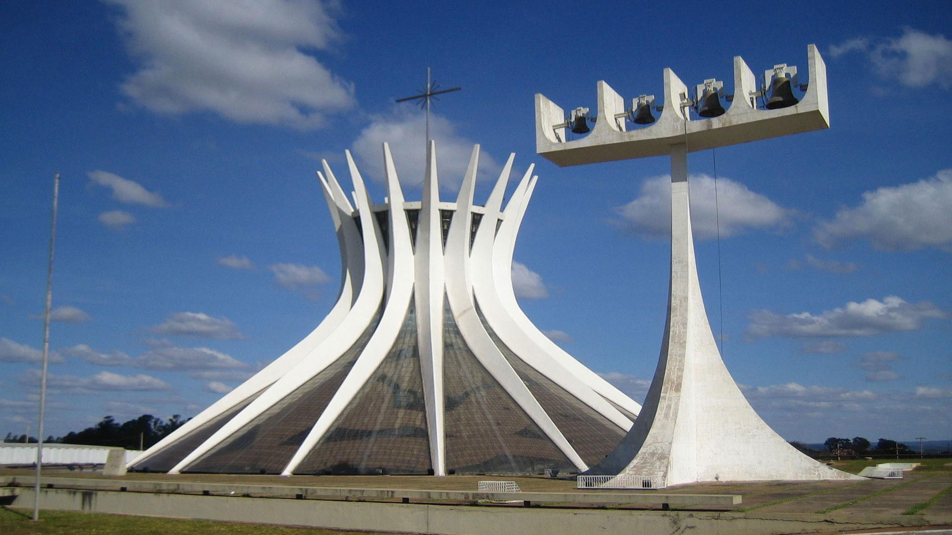 Backdrop for Great Expectations: A Journey Through the History of Visionary Architecture