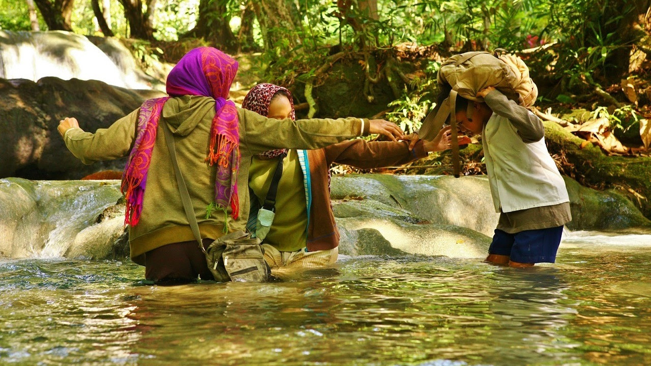 Backdrop for Ang Paglalakbay ng mga Bituin sa Gabing Madilim