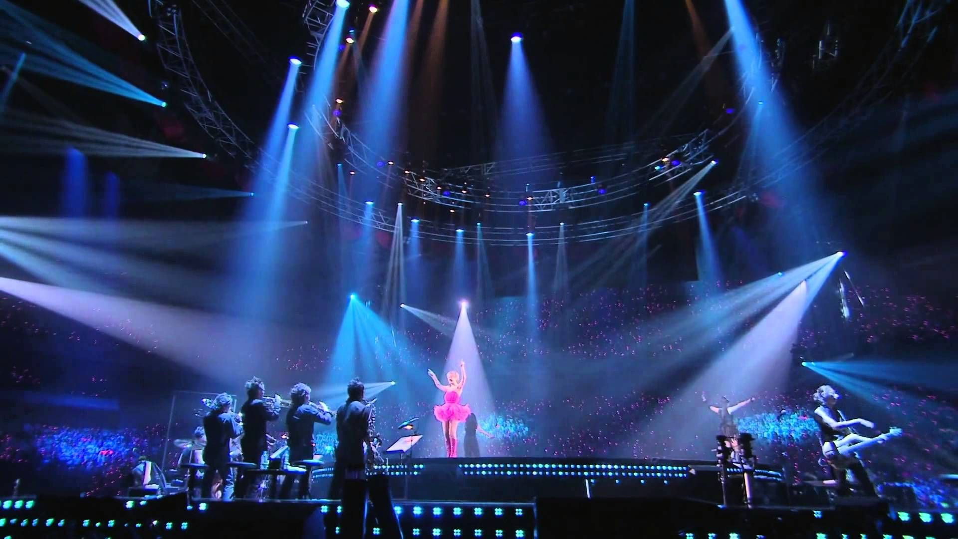 Backdrop for Ayumi Hamasaki Countdown Live 2009-2010 A: Future Classics