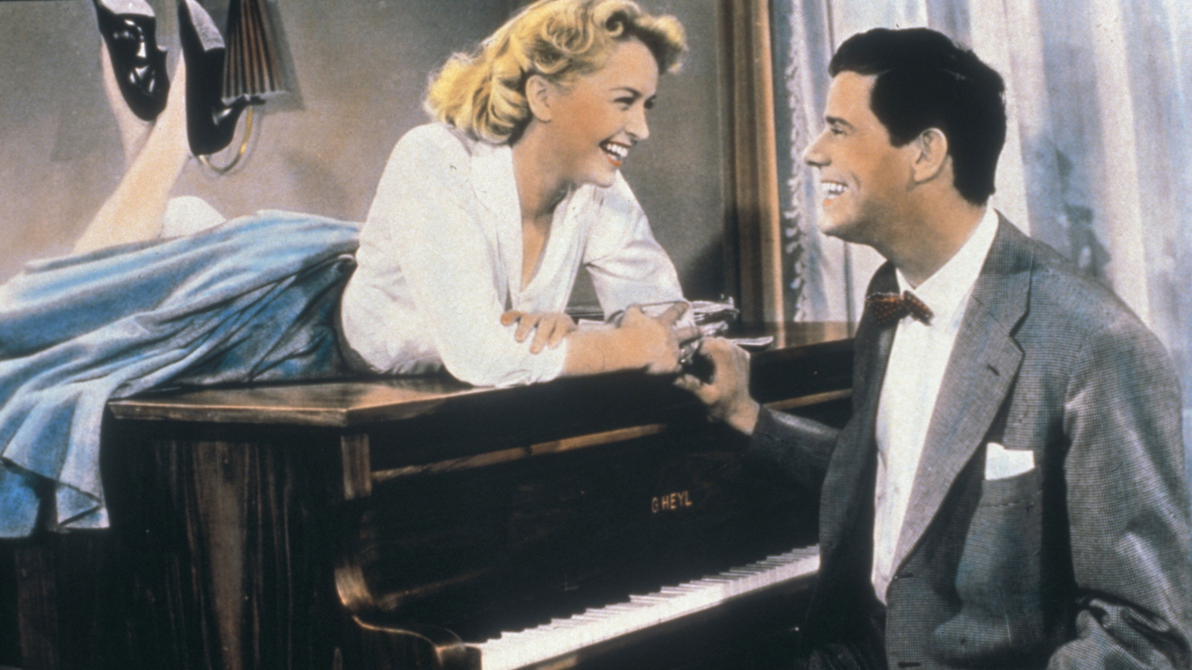 Backdrop for Crazy Otto