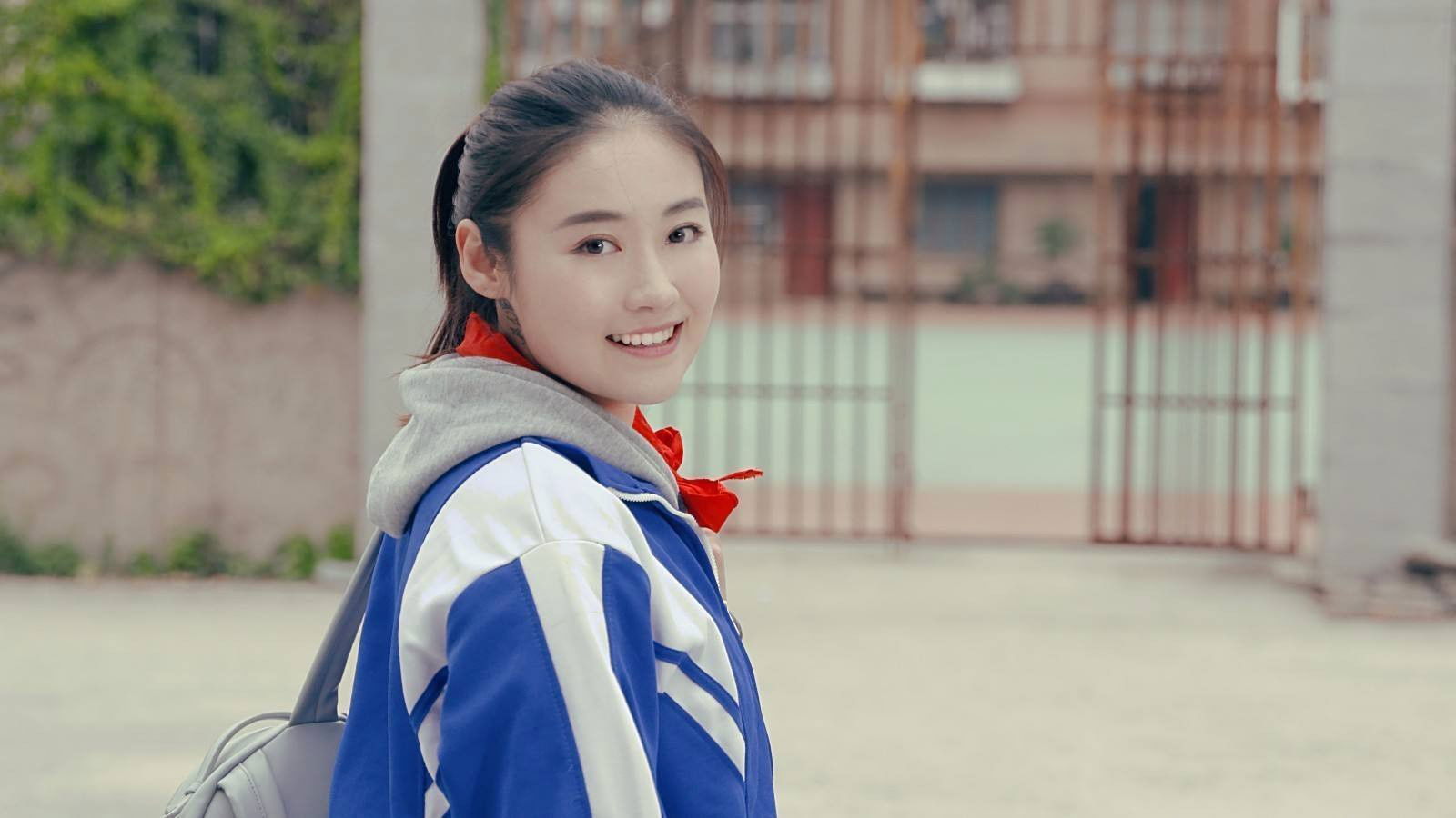 Backdrop for Half past six of Chenxiang