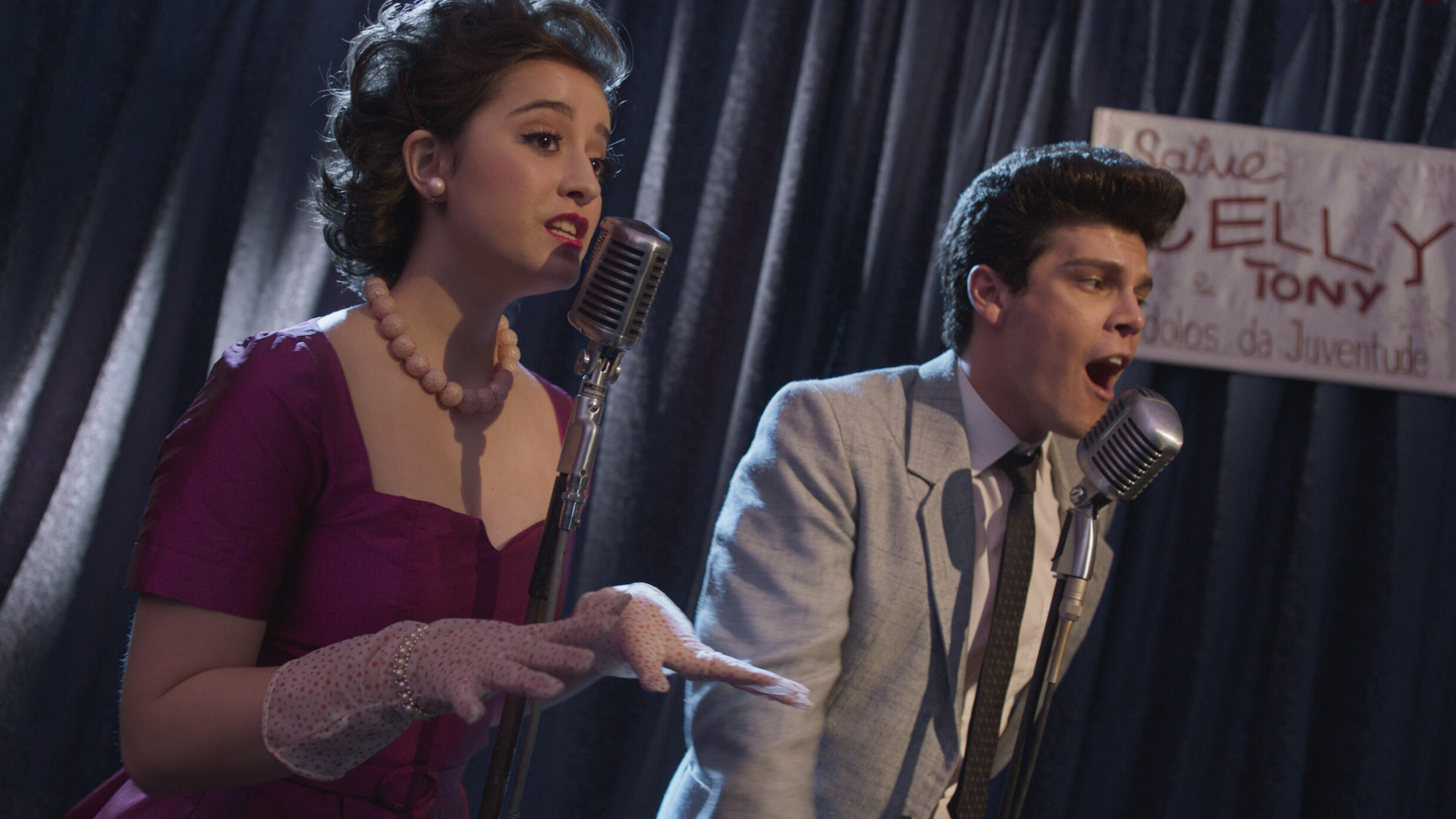 Backdrop for Um Broto Legal