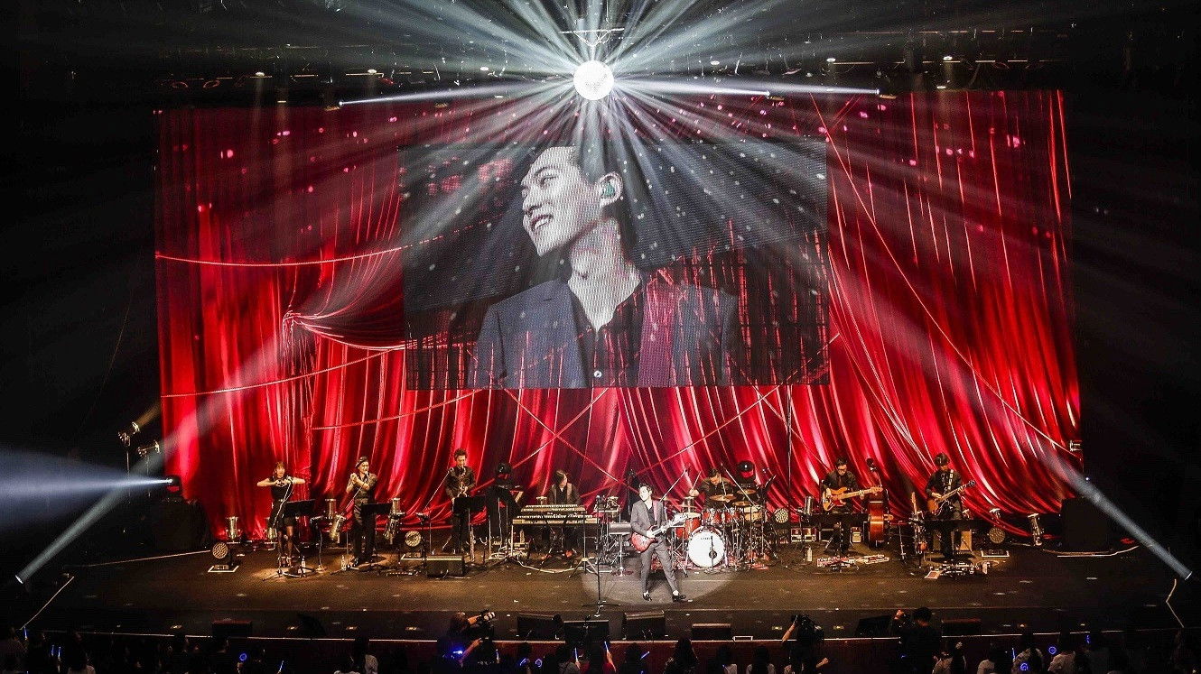 Backdrop for LEE JONG HYUN Solo Concert in Japan -METROPOLIS-