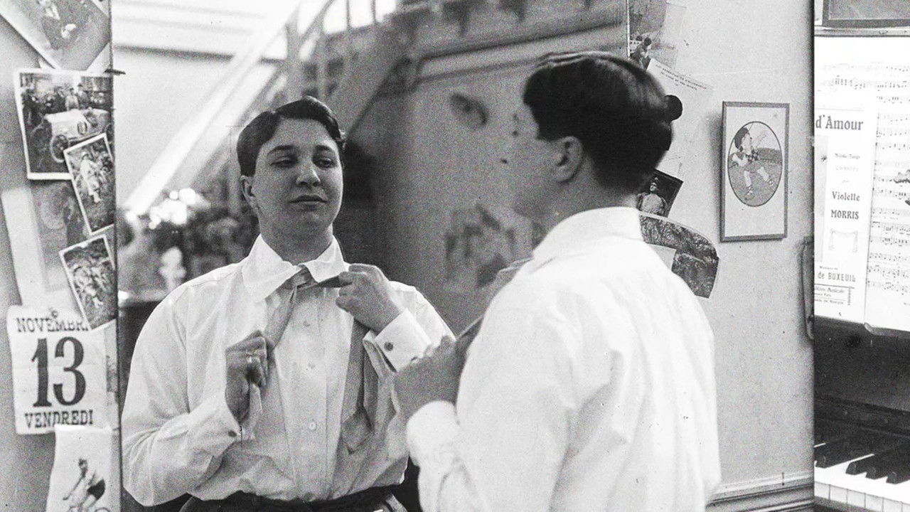 Backdrop for Violette Morris, sans contrefaçon