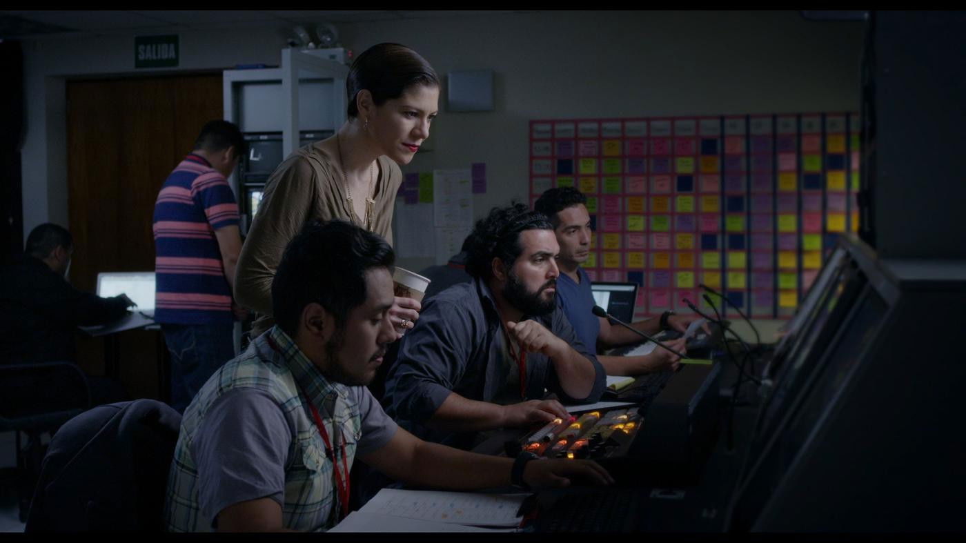 Backdrop for Dos Besos