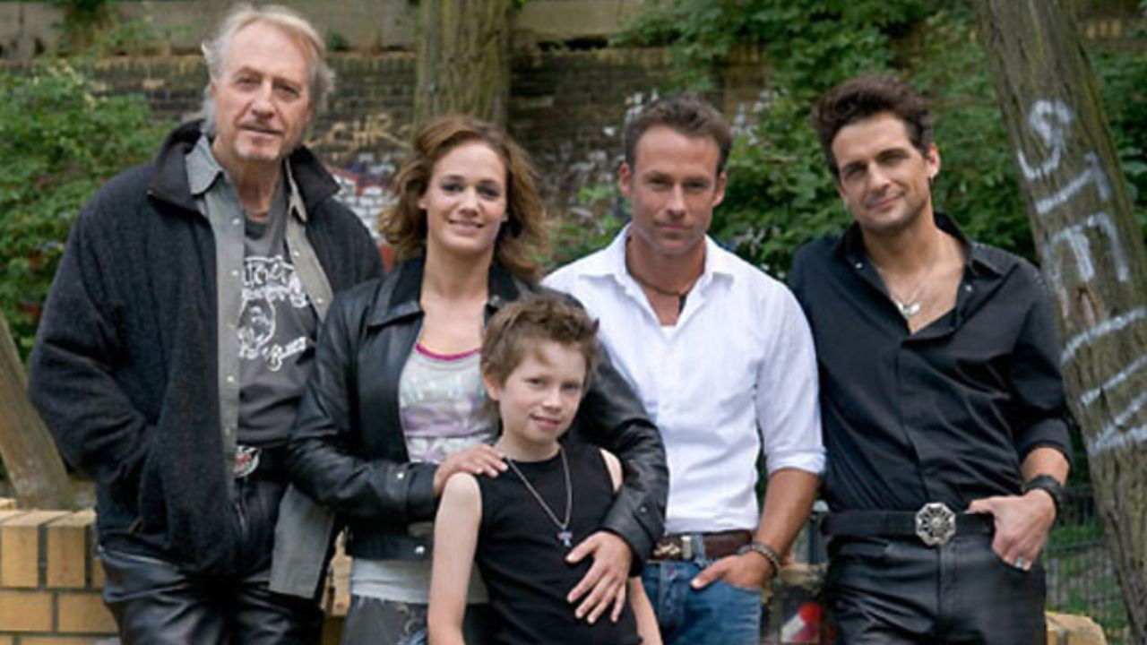 Backdrop for Man liebt sich immer zweimal