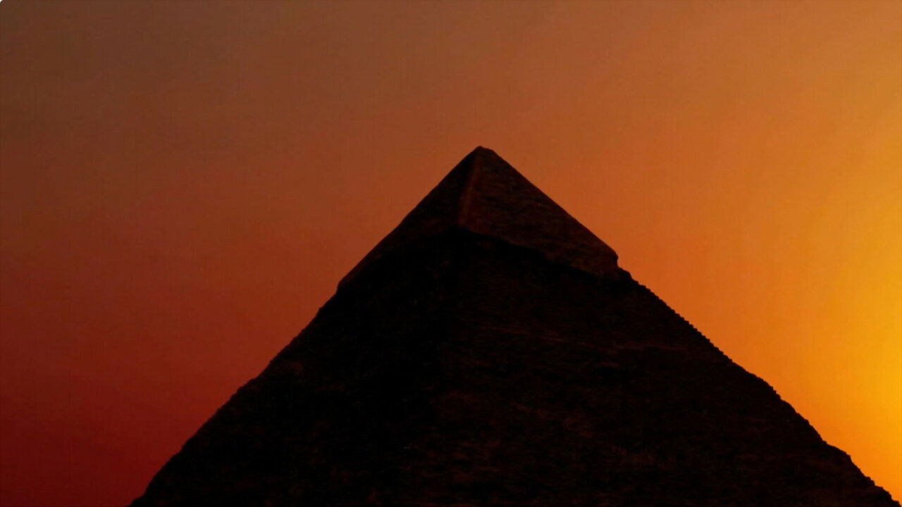 Backdrop for Toutankhamon : du trésor à la malédiction